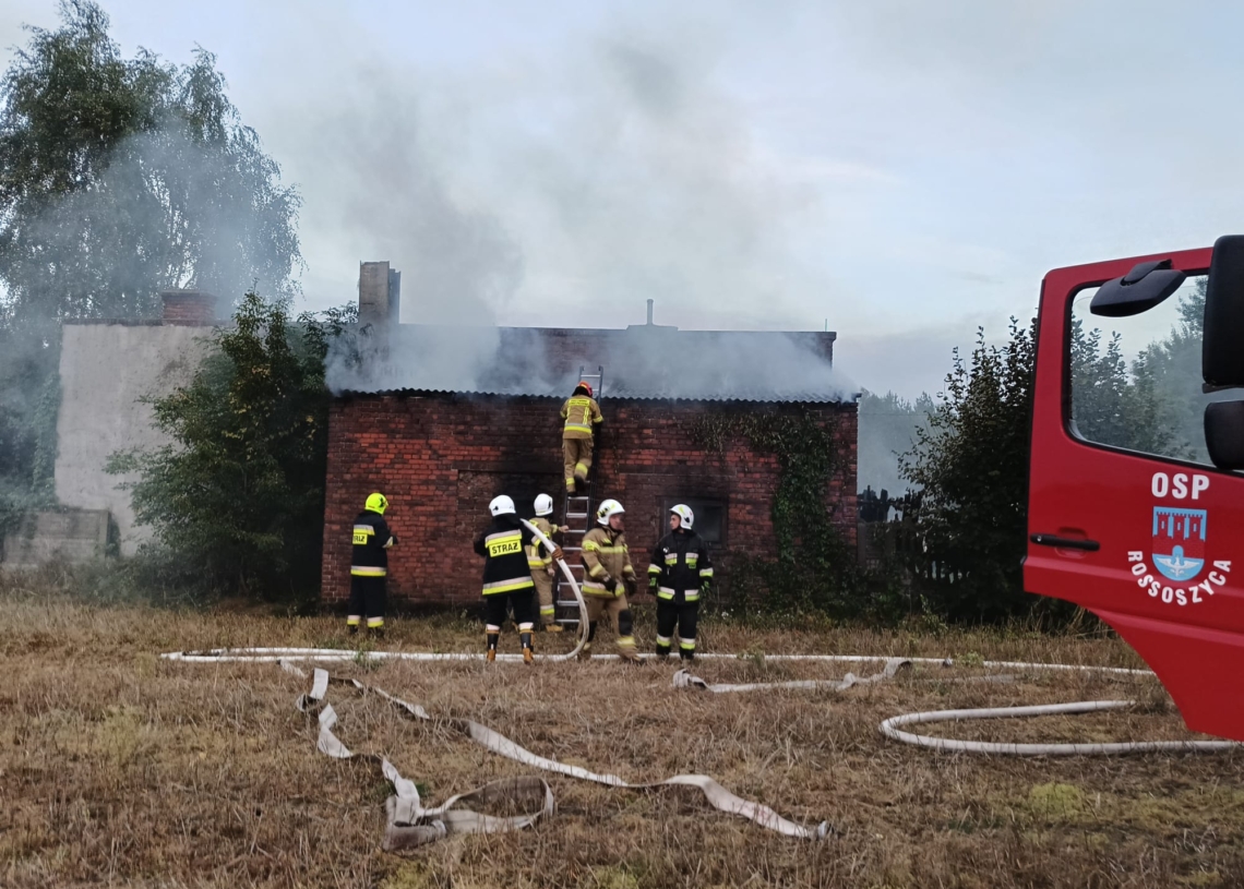 Pożar w Rossoszycy w powiecie sieradzkim