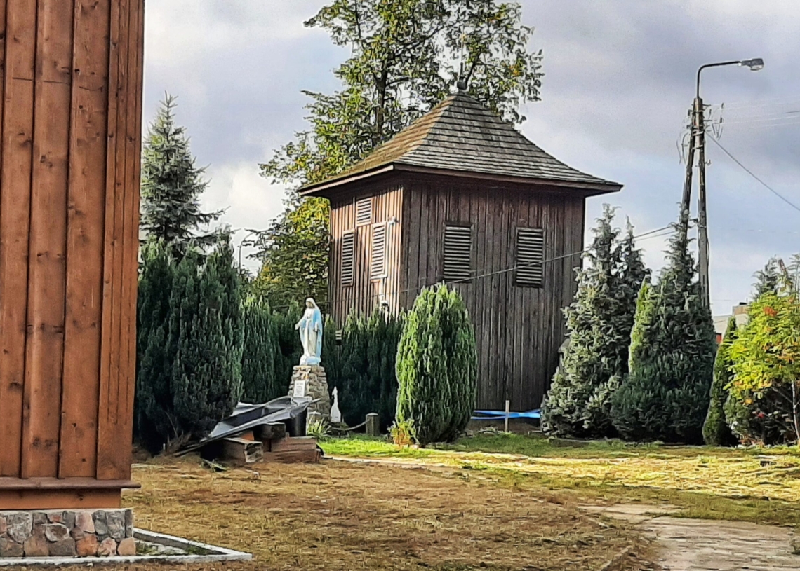 Trwa odbudowa kościoła w Mileszkach