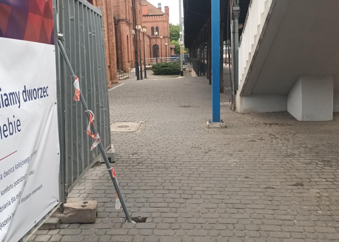 Rozpoczęła się przebudowa dworca w Skierniewicach [ZDJĘCIA]