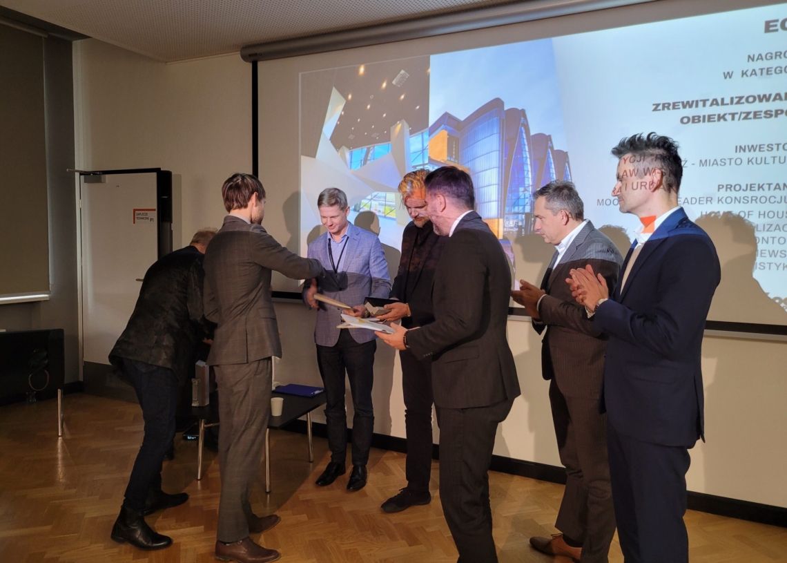 Monopolis otrzymało Nagrodę Architektoniczną Prezydenta Miasta Łodzi w kategorii Grand Prix, a także od łodzianek i łodzian