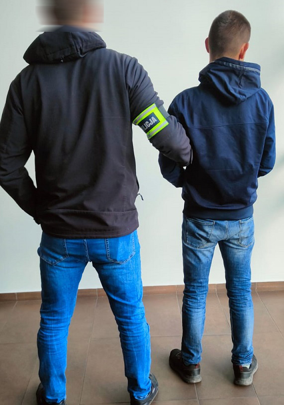 Napadli na aptekę i stację paliw na łódzkim Polesiu. Przestępcze trio w rękach policji