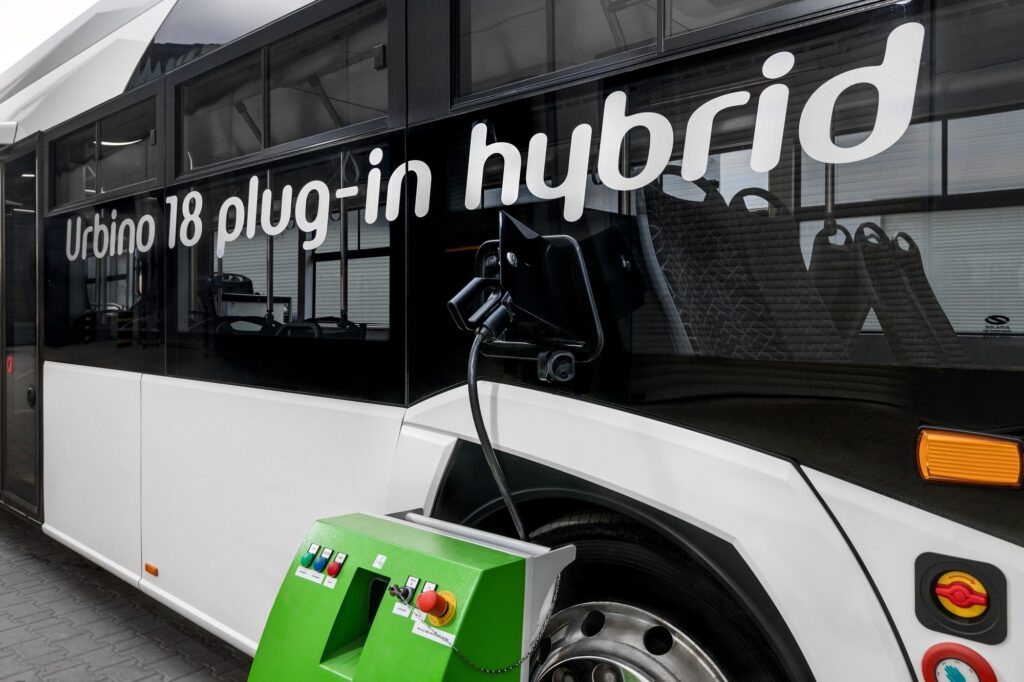 2,5 mln zł dla gminy Nieborów na hybrydowy autobus dla uczniów 1 Autobus hybrydowy. Fot. ecity.solarisbus.com