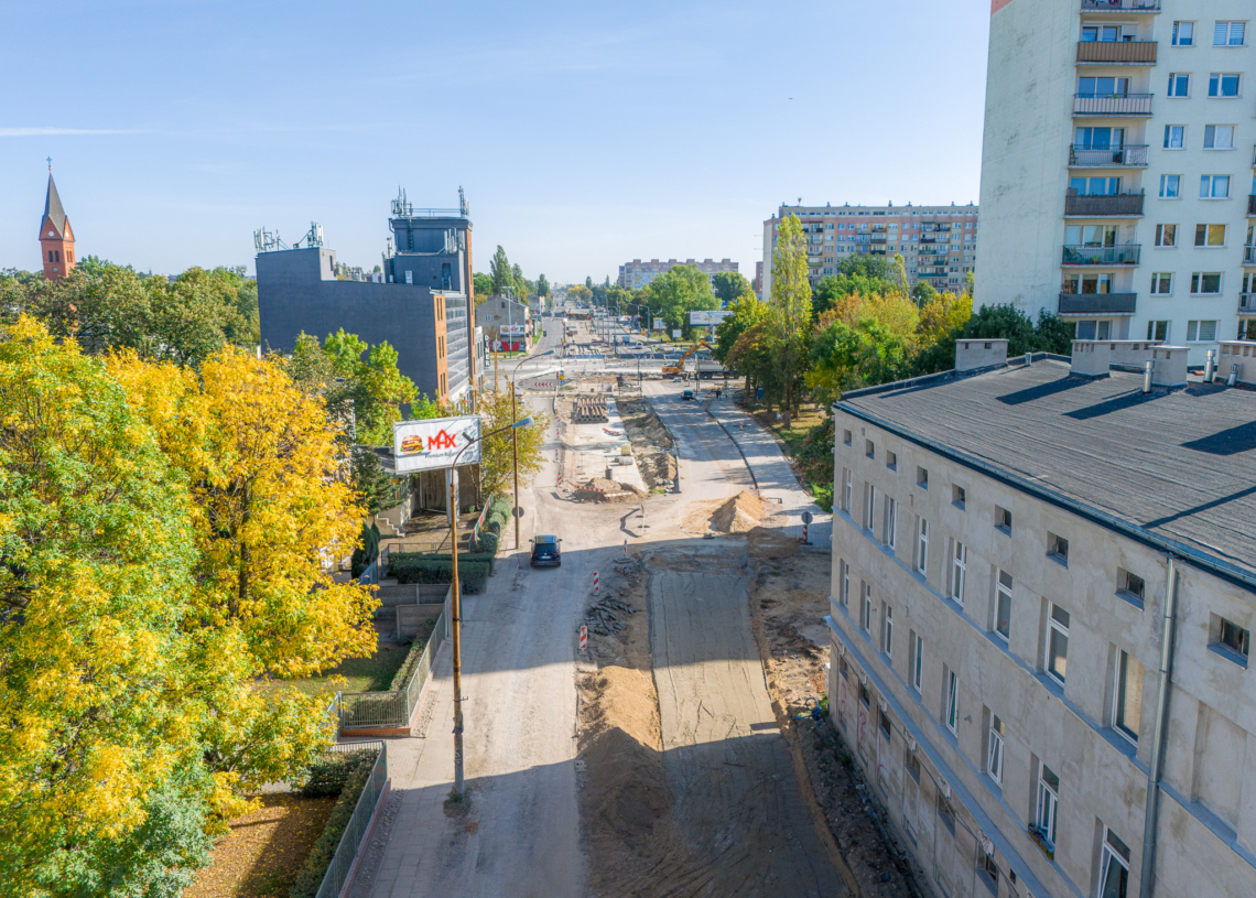 Przebudowa ul. Przybyszewskiego. Jak postępują prace na odcinku o długości 3km ?