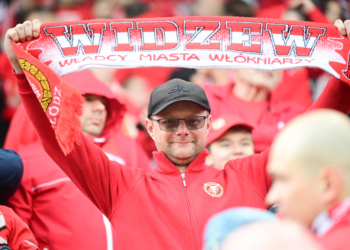 Doping kibiców w meczu Widzew Łódź - Stal Mielec