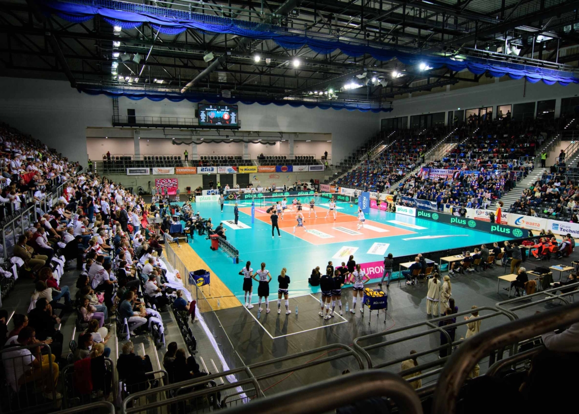 Doping kibiców w Łódź Sport Arenie podczas siatkarskich derbów Łodzi