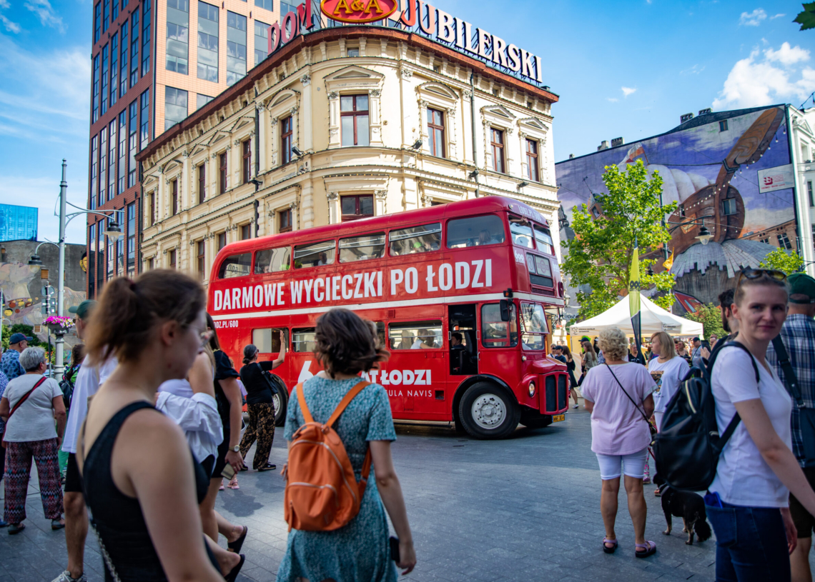 W sezonie zorganizowano aż 480 spacerów po Łodzi