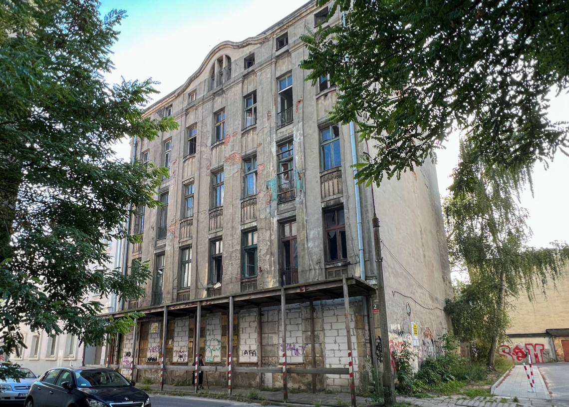 Kilkadziesiąt lokali komunalnych zostanie odnowionych w 2 kamienicach
