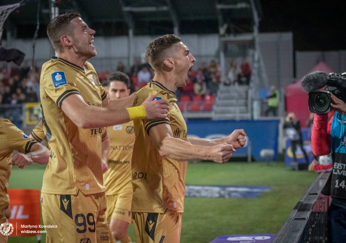 Mateusz Żyro w jedenastce 13. kolejki. To już drugie takie wyróżnienie dla defensora Widzewa 1 Mateusz Żyro w jedenastce kolejki