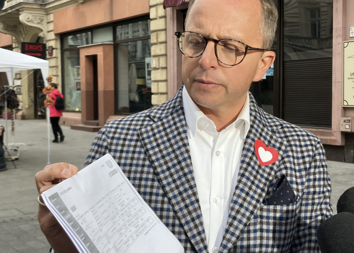 Konferencja Dariusza Jońskiego. Brak oleju napędowego na naftobazach? 1 Dariusz Joński