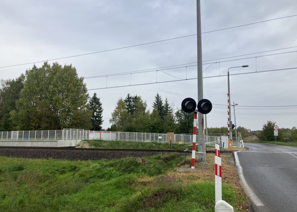 Jedlicze A zyskują nową stację, ale nie można do niej bezpiecznie dotrzeć