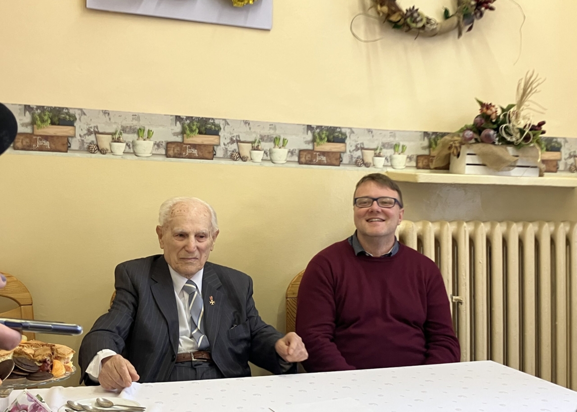 100 lat pana Antoniego. Impreza urodzinowa w łódzkim Domu Dziennego Pobytu