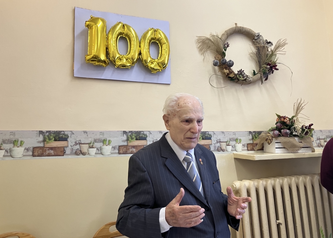 100 lat pana Antoniego. Impreza urodzinowa w łódzkim Domu Dziennego Pobytu