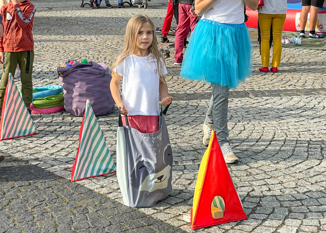 "Sieradz na niebiesko" Fundacji Dzieciom PUZZLE.