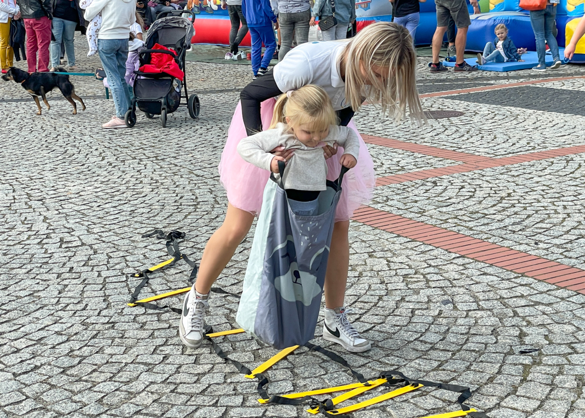 "Sieradz na niebiesko" Fundacji Dzieciom PUZZLE.