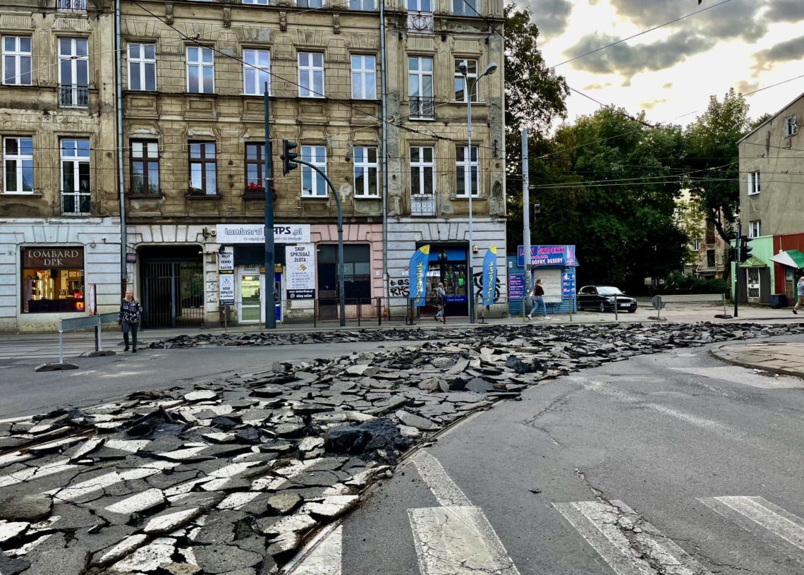 Zmiana organizacji ruchu na pl. Kościelnym i na ul. Wojska Polskiego [ZDJĘCIA+WIDEO]