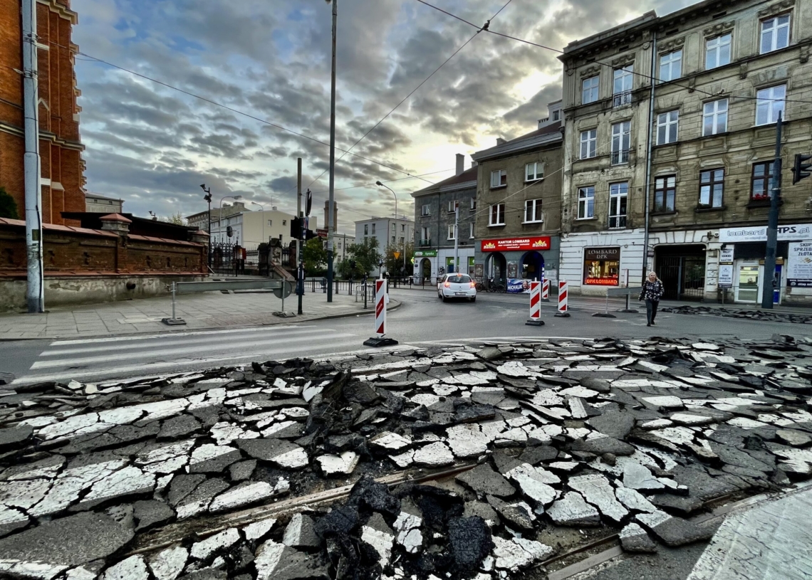 Zmiana organizacji ruchu na pl. Kościelnym i na ul. Wojska Polskiego [ZDJĘCIA+WIDEO]