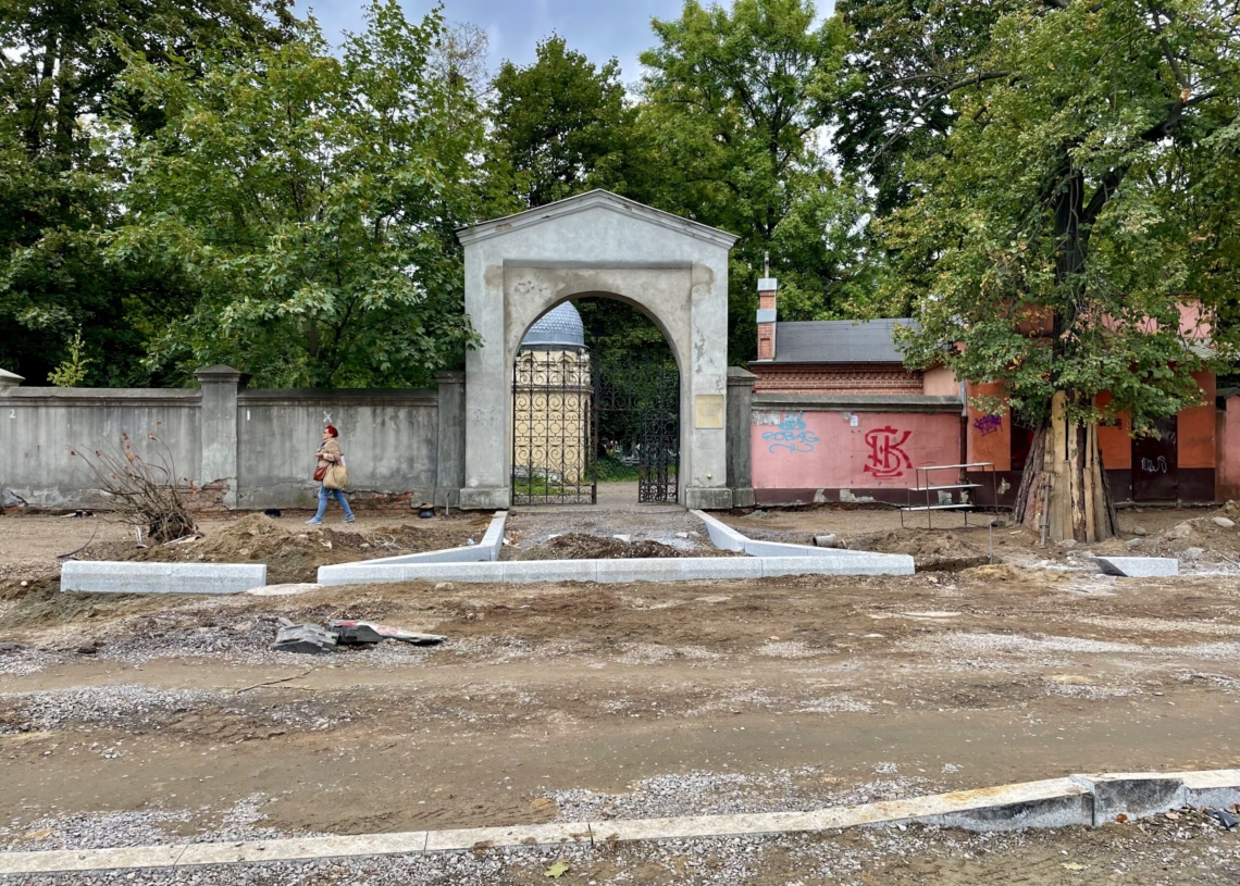 Przebudowa ul. Cmentarnej umożliwi dojazd na Stary Cmentarz?