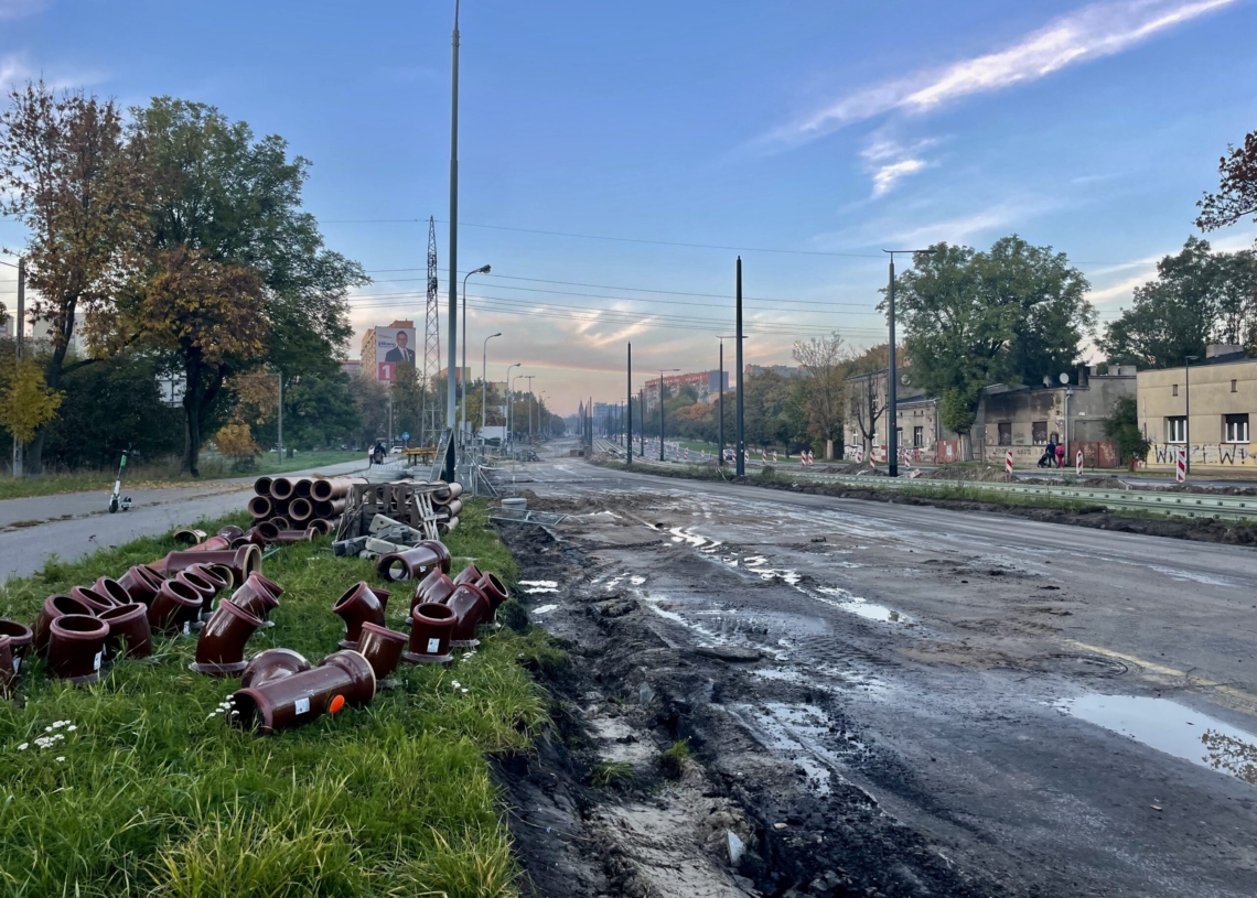 Przebudowa al. Śmigłego-Rydza. Nadal nie rozpoczęto prac na zachodniej jezdni