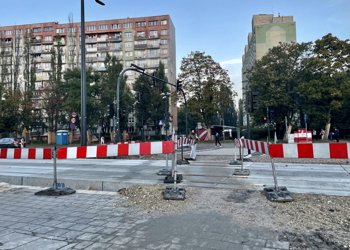 Przebudowa al. Śmigłego-Rydza. Nadal nie rozpoczęto prac na zachodniej jezdni
