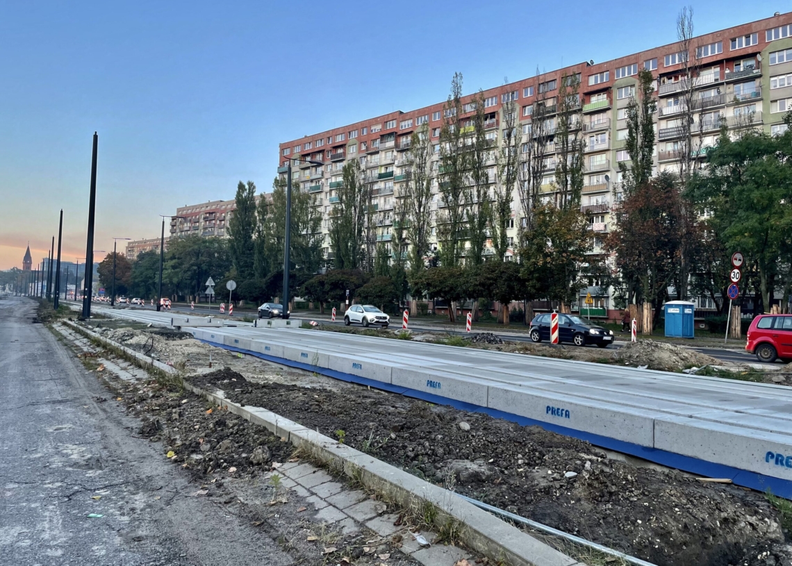 Przebudowa al. Śmigłego-Rydza. Nadal nie rozpoczęto prac na zachodniej jezdni