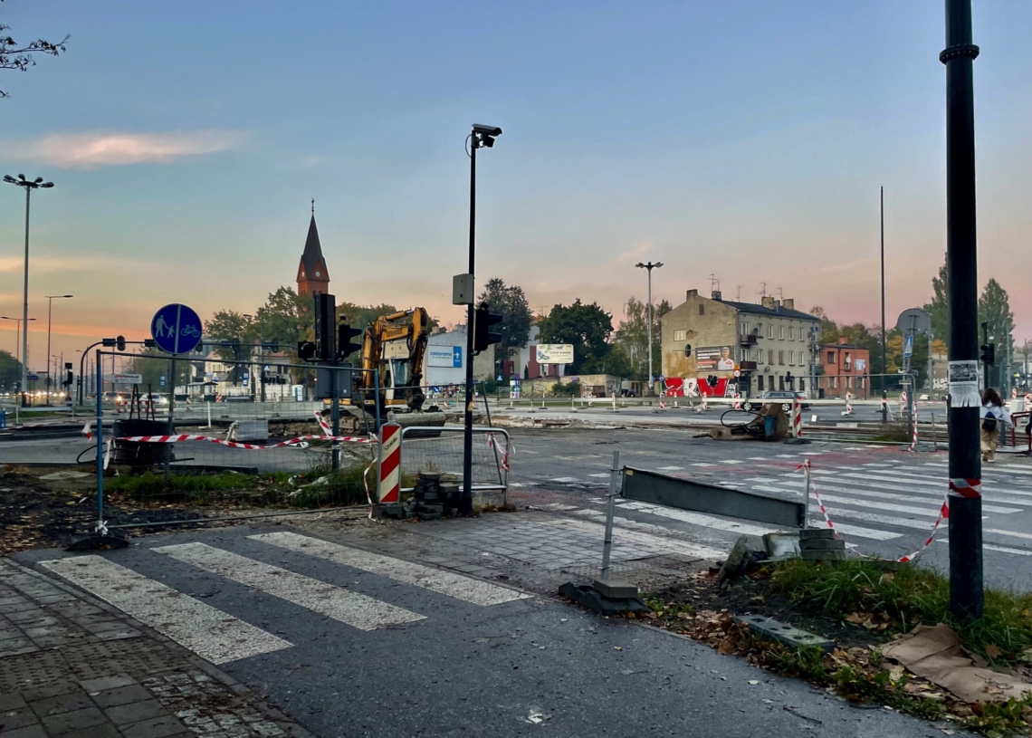 Przebudowa al. Śmigłego-Rydza. Nadal nie rozpoczęto prac na zachodniej jezdni