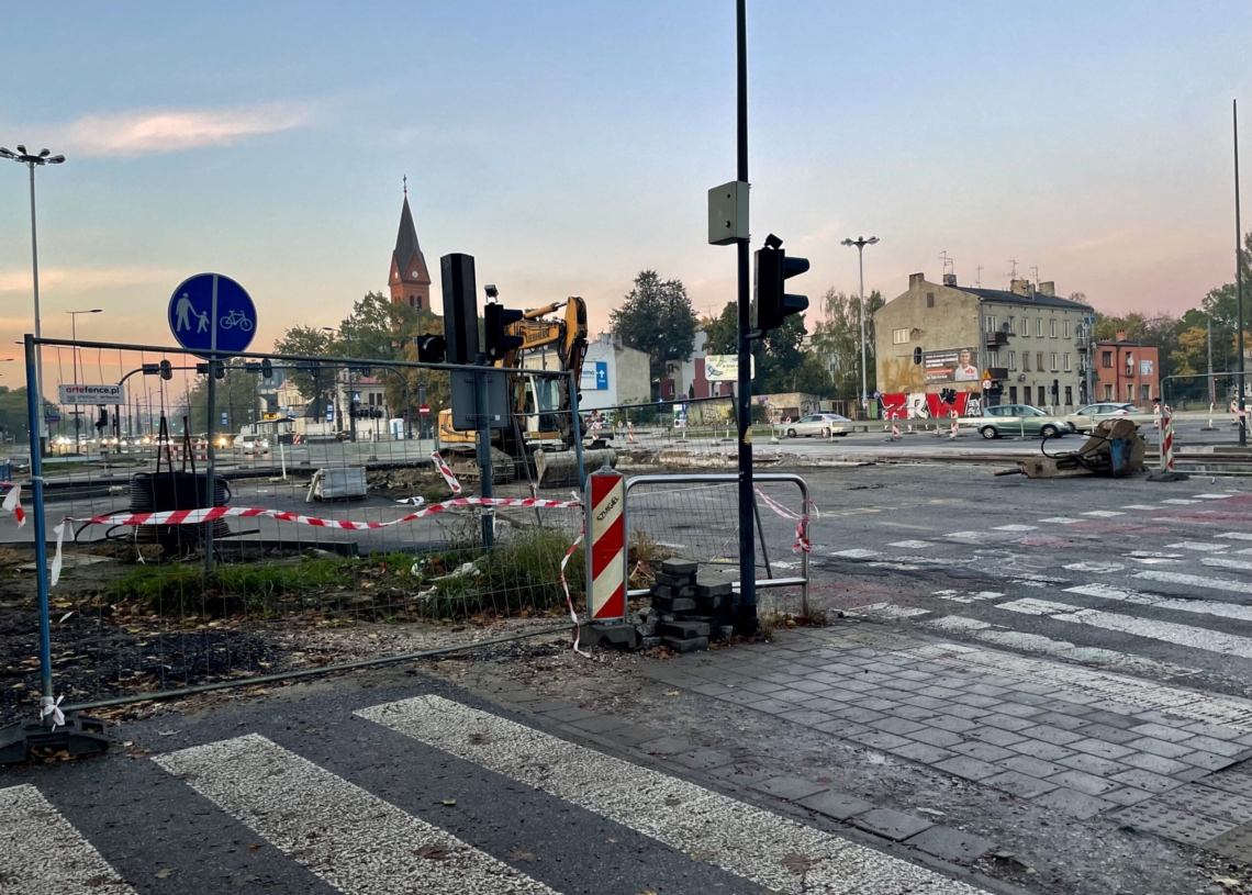 Przebudowa al. Śmigłego-Rydza. Nadal nie rozpoczęto prac na zachodniej jezdni
