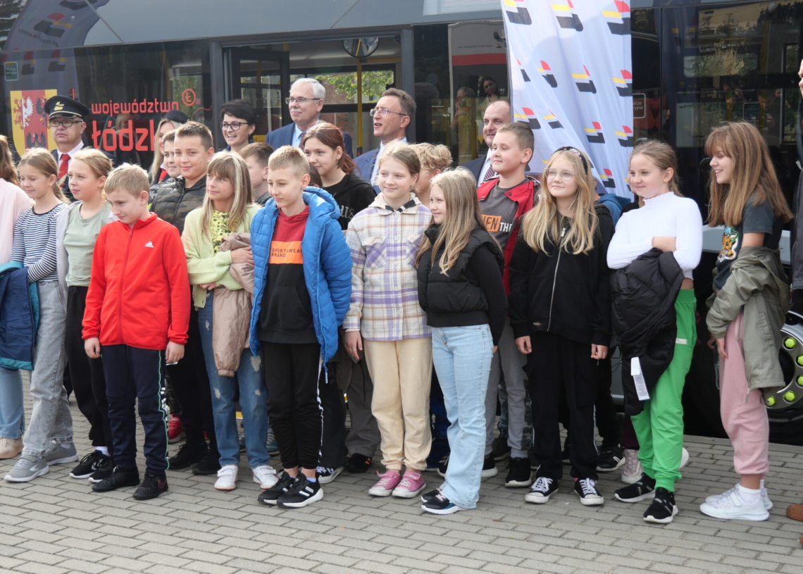 ŁKA przedłuża trasy kolejowe i odcinki obsługiwane autobusami. Najpierw odcinek Zelów-Łask