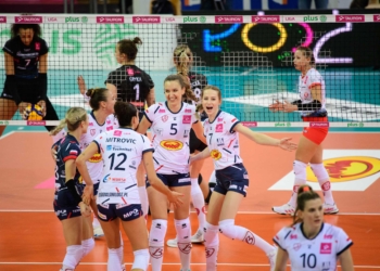 Siatkarskie derby Łodzi. Gładkie zwycięstwo Grot Budowlanych. Mistrzynie Polski były tłem dla rywalek [ZDJĘCIA]