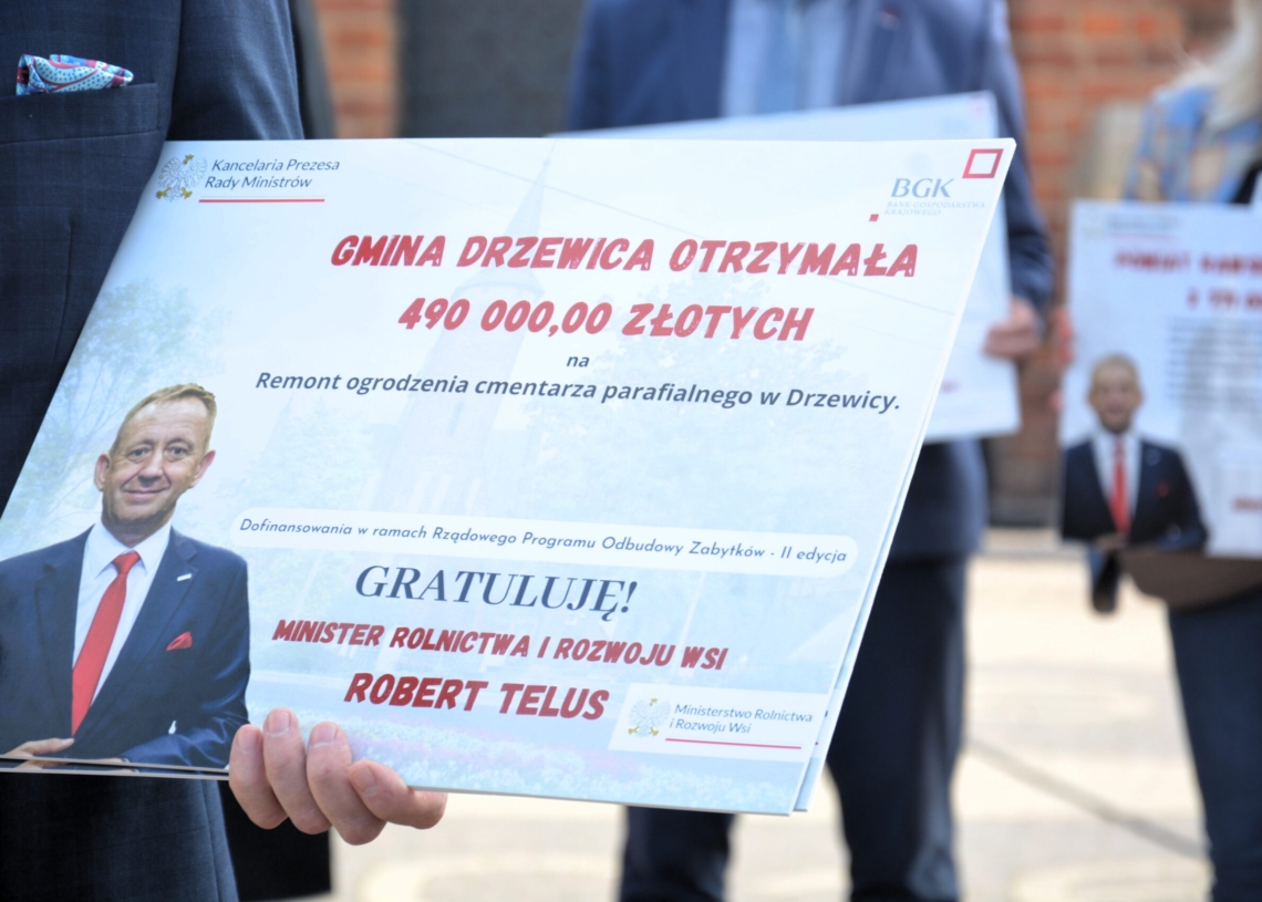 Minister Robert Telus wręczył promesy z Rządowego Programu Odbudowy Zabytków