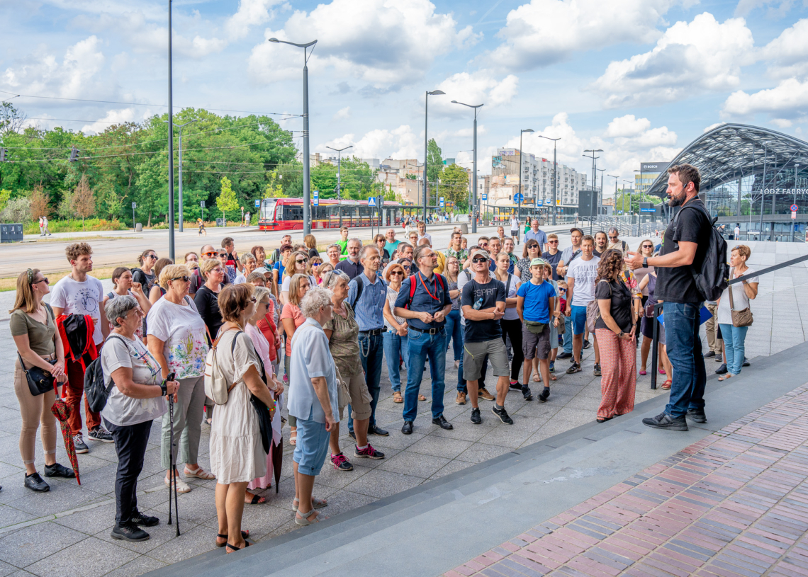 W sezonie zorganizowano aż 480 spacerów po Łodzi