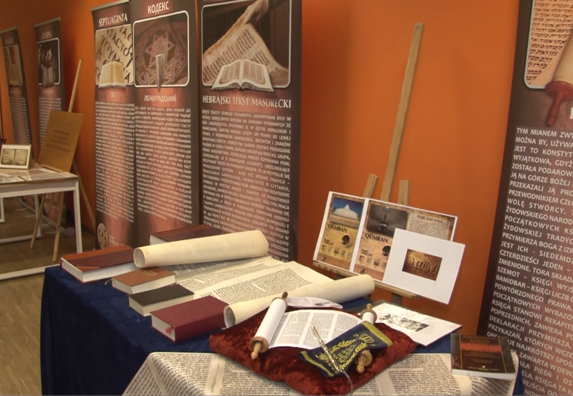 Zduńska Wola: wystawa o historii Biblii