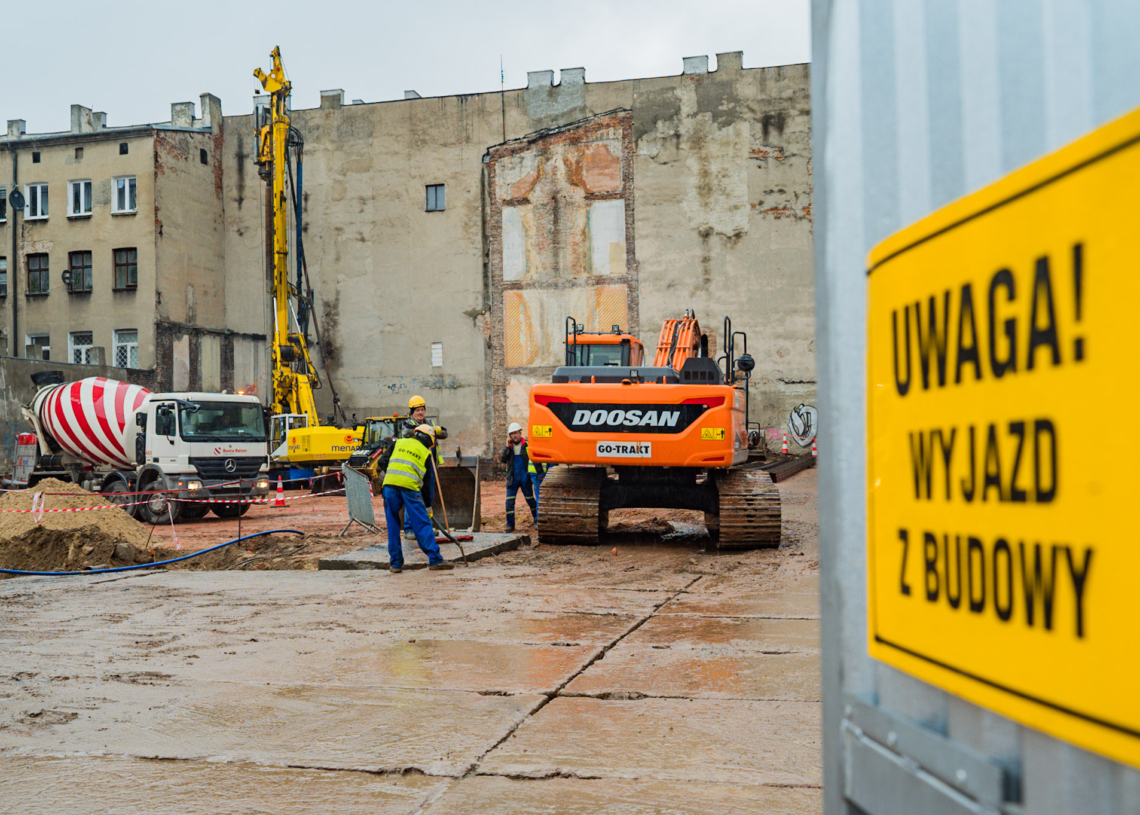 Budowa parkingu kubaturowego przy ul. Wschodniej 62/64. Wkrótce wylewanie fundamentów