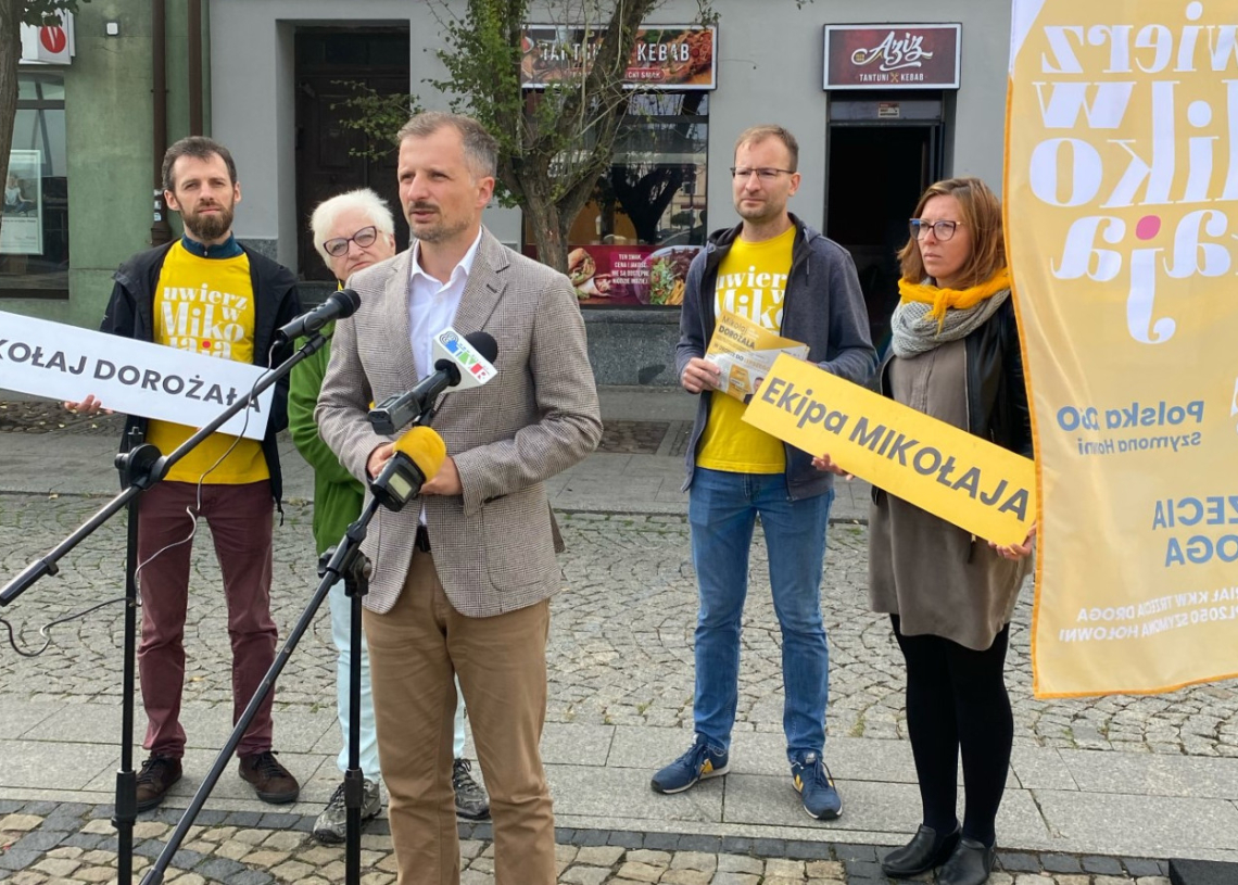 Mikołaj Dorożała z Trzeciej Drogi o konieczności utworzenia kardiologii inwazyjnej w Sieradzu 1 Mikołaj Dorożała w Sieradzu