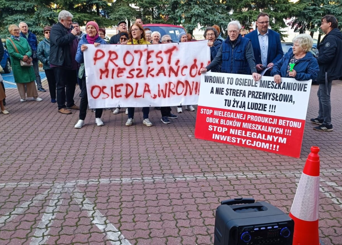Piotrków: mieszkańcy osiedla Wronia protestują przeciwko betoniarni