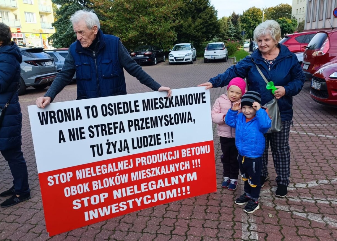 Piotrków: mieszkańcy osiedla Wronia protestują przeciwko betoniarni