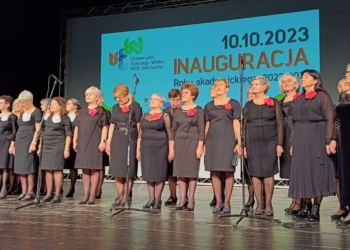 Studenci Uniwersytetu Trzeciego Wieku rozpoczęli nowy rok akademicki