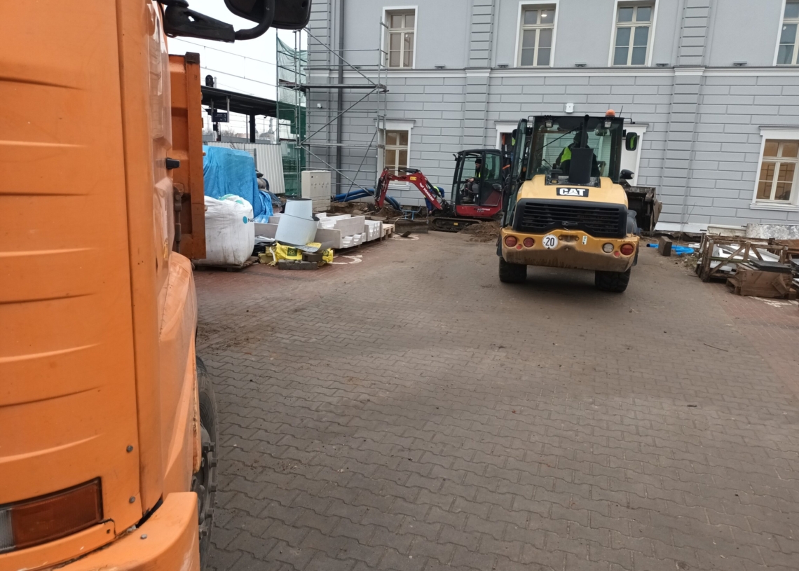dworzec kolejowy w Łowiczu
