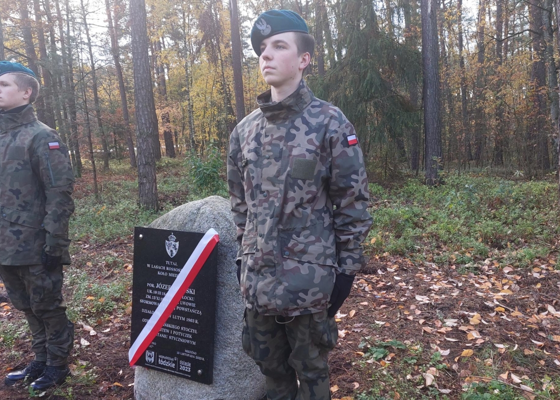 Mija 115 lat od śmierci majora Józefa Oxińskiego. Odsłonięto tablicę pamiątkową, poświęconą dowódcy powstania styczniowego
