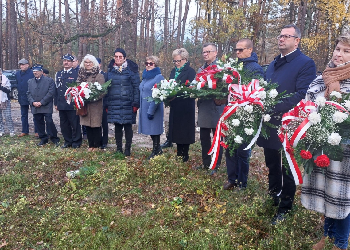 Mija 115 lat od śmierci majora Józefa Oxińskiego. Odsłonięto tablicę pamiątkową, poświęconą dowódcy powstania styczniowego