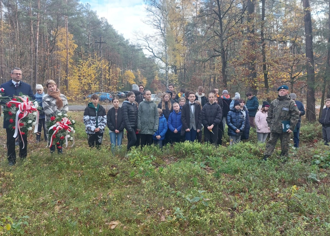 Mija 115 lat od śmierci majora Józefa Oxińskiego. Odsłonięto tablicę pamiątkową, poświęconą dowódcy powstania styczniowego