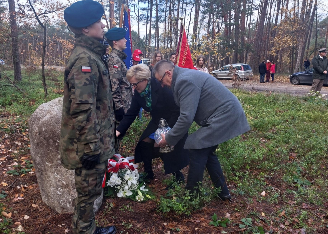 Mija 115 lat od śmierci majora Józefa Oxińskiego. Odsłonięto tablicę pamiątkową, poświęconą dowódcy powstania styczniowego