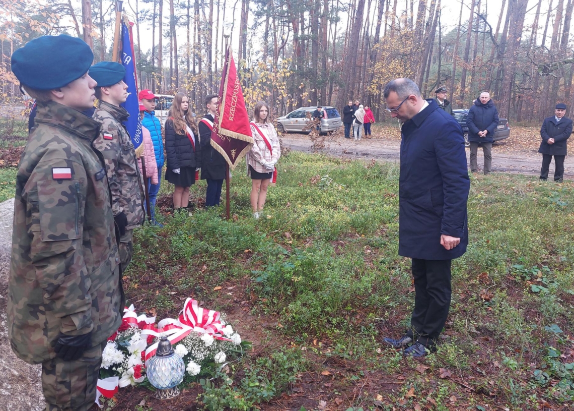 Mija 115 lat od śmierci majora Józefa Oxińskiego. Odsłonięto tablicę pamiątkową, poświęconą dowódcy powstania styczniowego