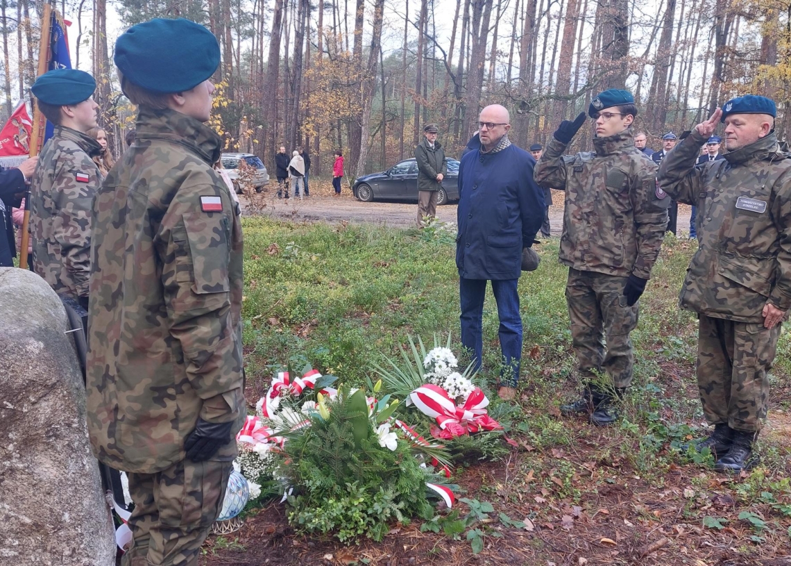 Mija 115 lat od śmierci majora Józefa Oxińskiego. Odsłonięto tablicę pamiątkową, poświęconą dowódcy powstania styczniowego