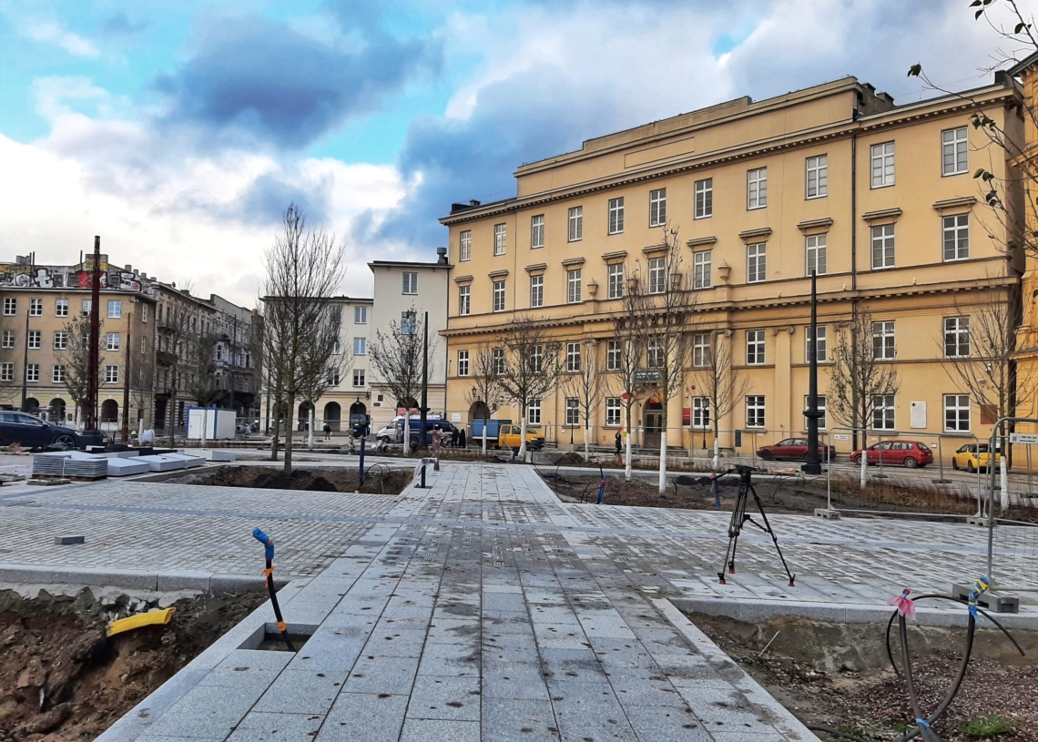 Zbliża się koniec remontu Placu Wolności. Oddany zostanie do ruchu przed Bożym Narodzeniem [ZDJĘCIA + WIDEO]