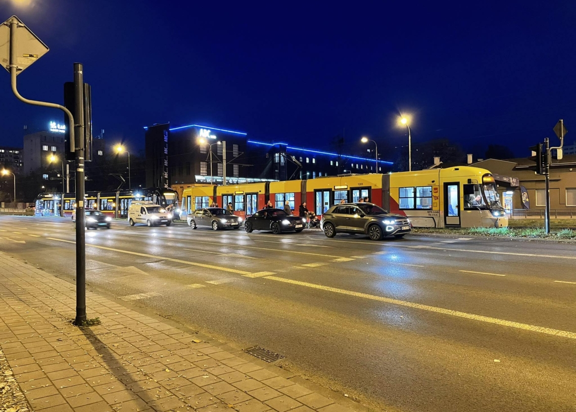 Zatrzymanie ruchu tramwajowego na ul. Zgierskiej przy ul. Dolnej