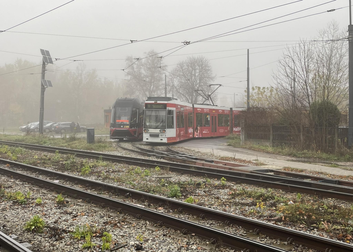 Spore opóźnienia na linii 12 i 18 po zatrzymaniu ruchu na Stokach