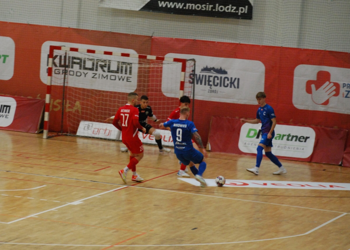 Mistrz Polski pokazał klasę. Widzew Łódź przegrał z Constractem Lubawa