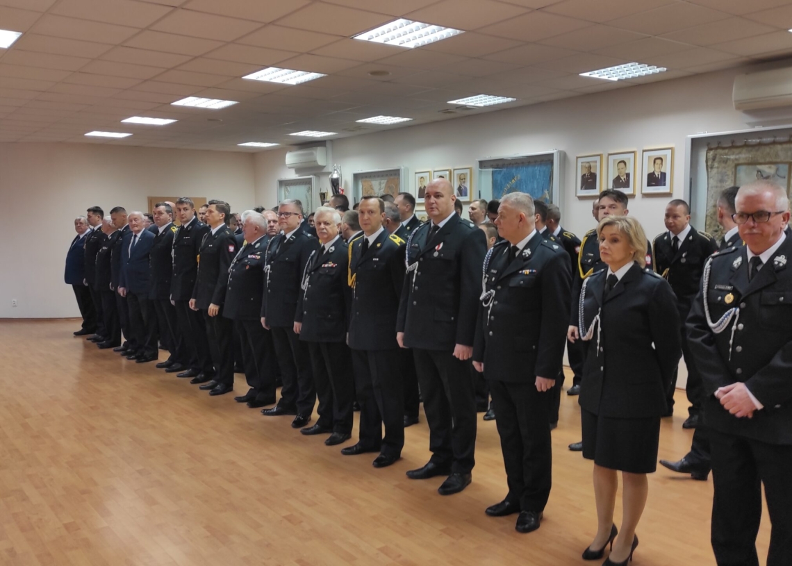 Awanse i odznaczenia dla strażaków z Łódzkiego