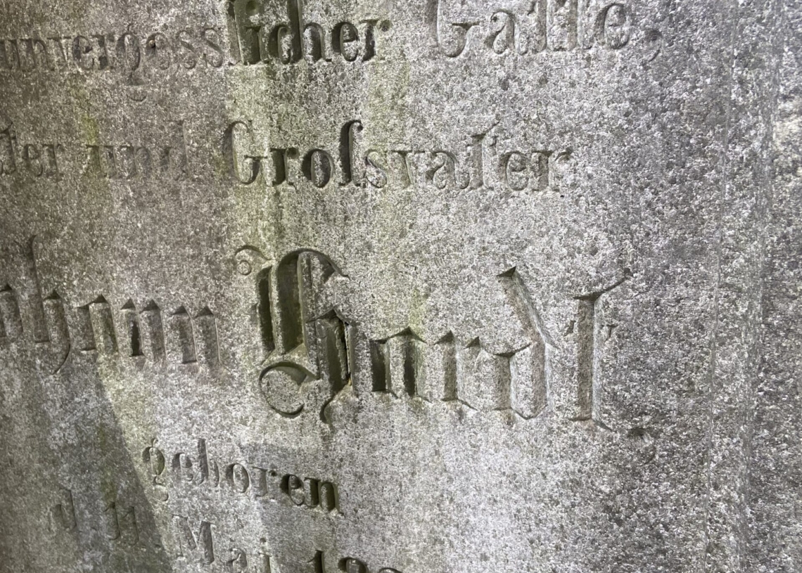 Który z nagrobków zostanie odnowiony na Starym Cmentarzu w Łodzi? Trwa głosowanie