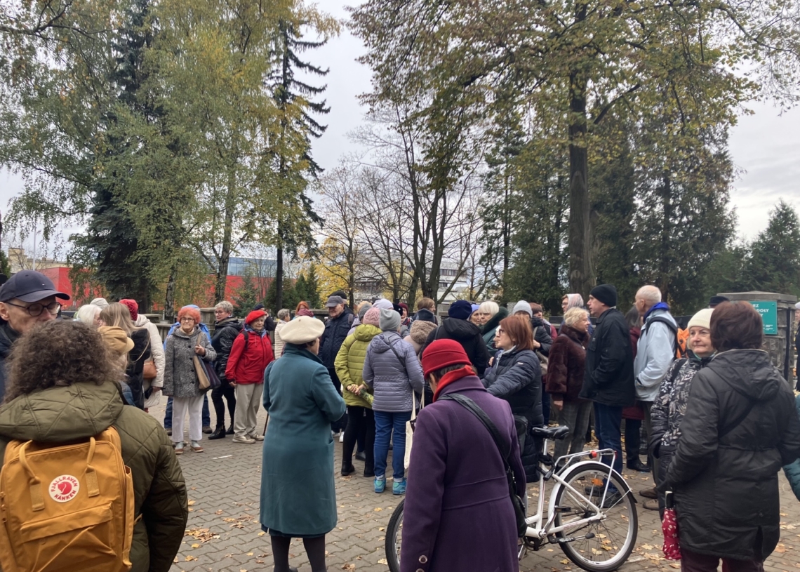 Zaduszkowy spacer z Łódzkim Szlakiem Kobiet
